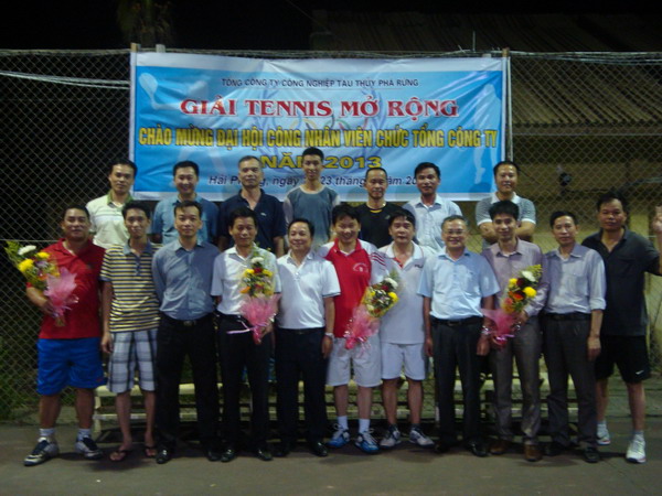 Giải tenis mở rộng chào mừng ĐHCNVC năm 2013 tổ chức từ ngày 20 - 23/03/2013